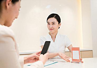 《龙之信条2》女NPC乌利卡和怪物琥珀焰介绍